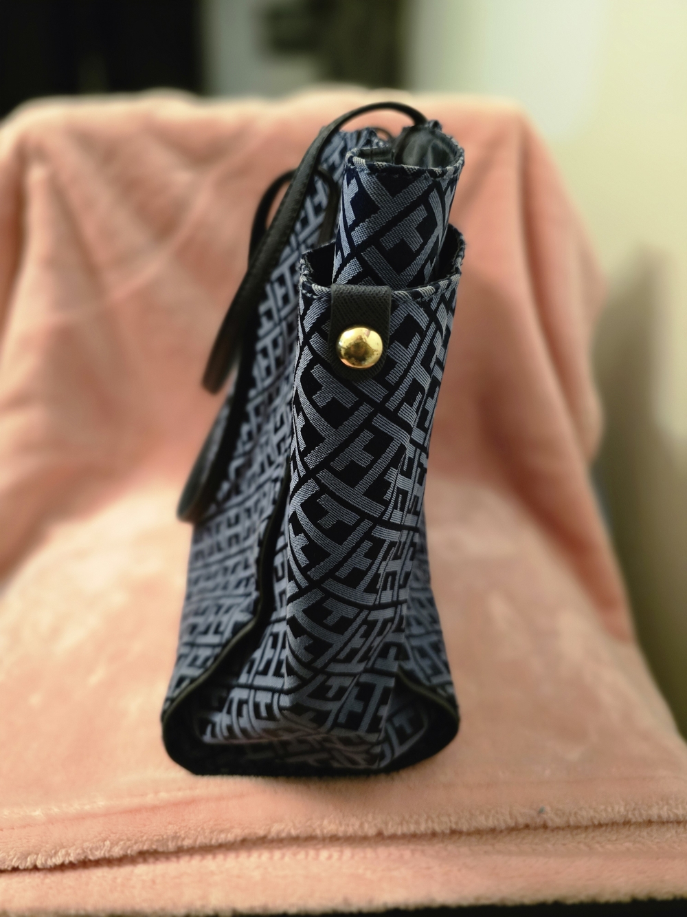 Tommy Hilfiger Navy & Black Monogram Tote / Purse - Picture 10 of 11